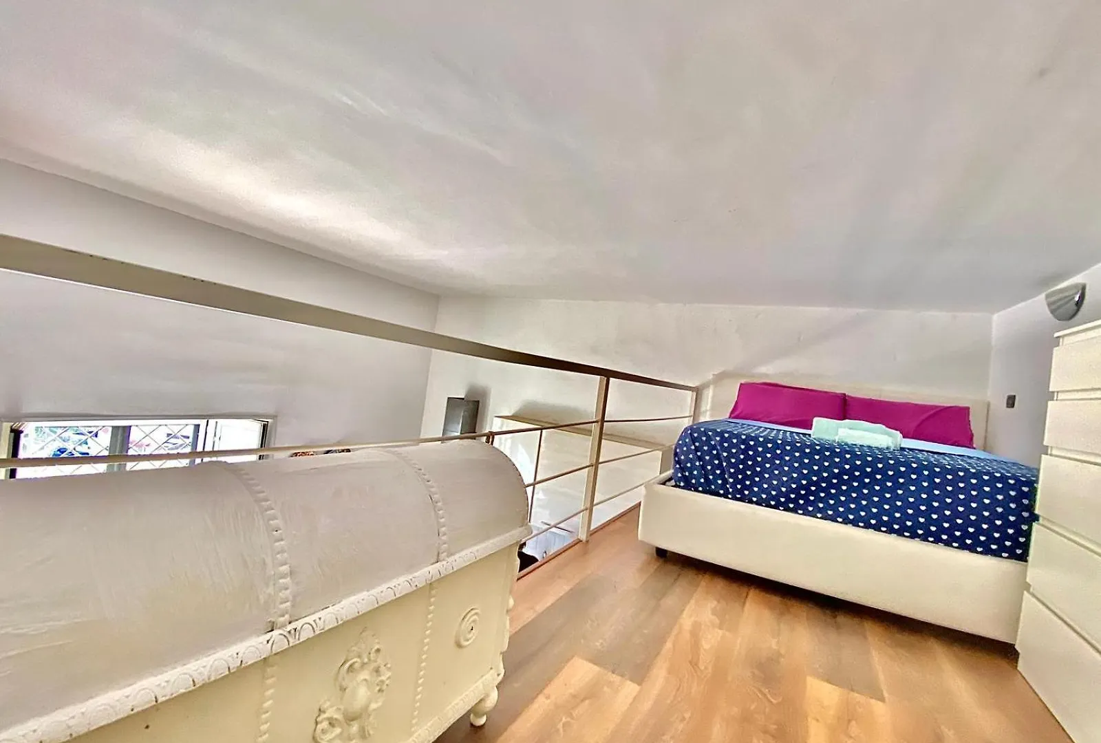 Accogliente E Moderno Per Gruppi E Famiglie, Con Vista Mozzafiato Su Napoli E Vesuvio Apartment