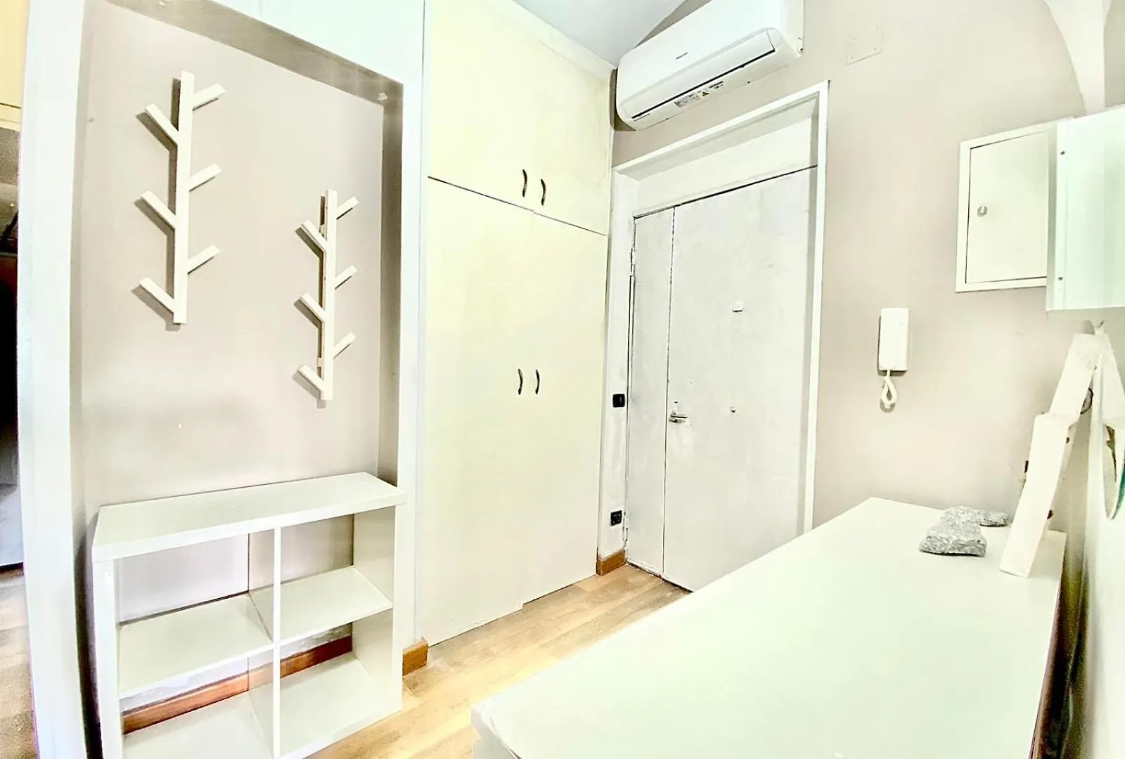 Accogliente E Moderno Per Gruppi E Famiglie, Con Vista Mozzafiato Su Napoli E Vesuvio Apartment