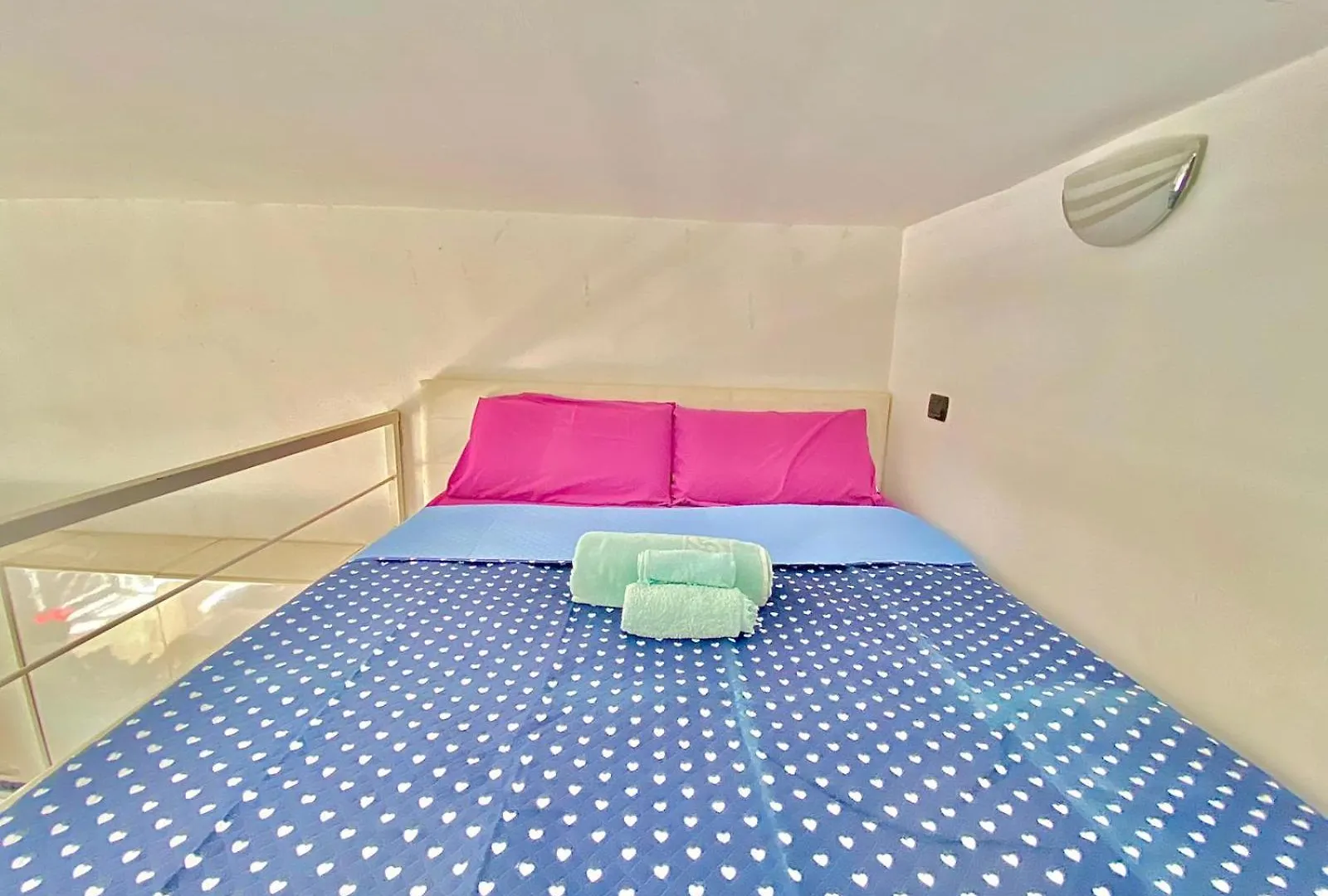 Accogliente E Moderno Per Gruppi E Famiglie, Con Vista Mozzafiato Su Napoli E Vesuvio Apartment Italy
