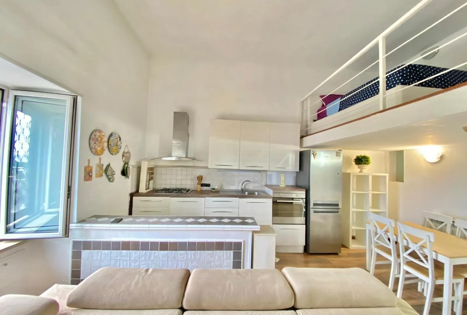 Accogliente E Moderno Per Gruppi E Famiglie, Con Vista Mozzafiato Su Napoli E Vesuvio Apartment Italy
