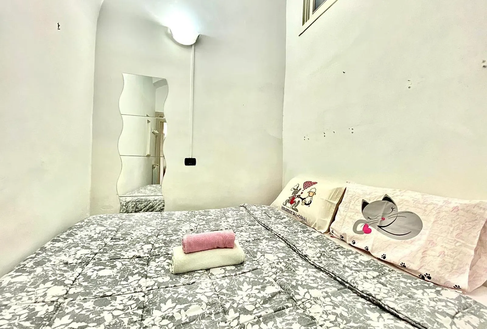 Accogliente E Moderno Per Gruppi E Famiglie, Con Vista Mozzafiato Su Napoli E Vesuvio Apartment Italy