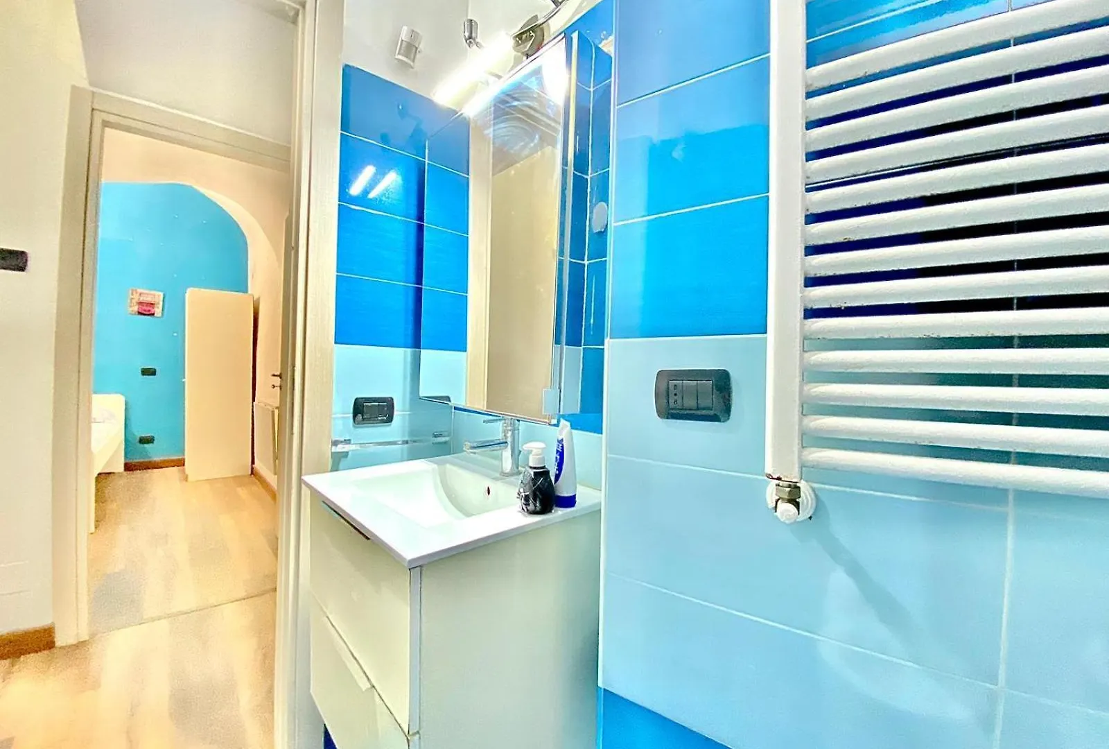 Accogliente E Moderno Per Gruppi E Famiglie, Con Vista Mozzafiato Su Napoli E Vesuvio Apartment  Naples